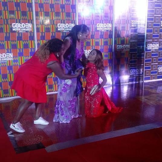 Rosemond Brown Begs Moesha Boduong At 2018 Golden Movie Awards Africa 