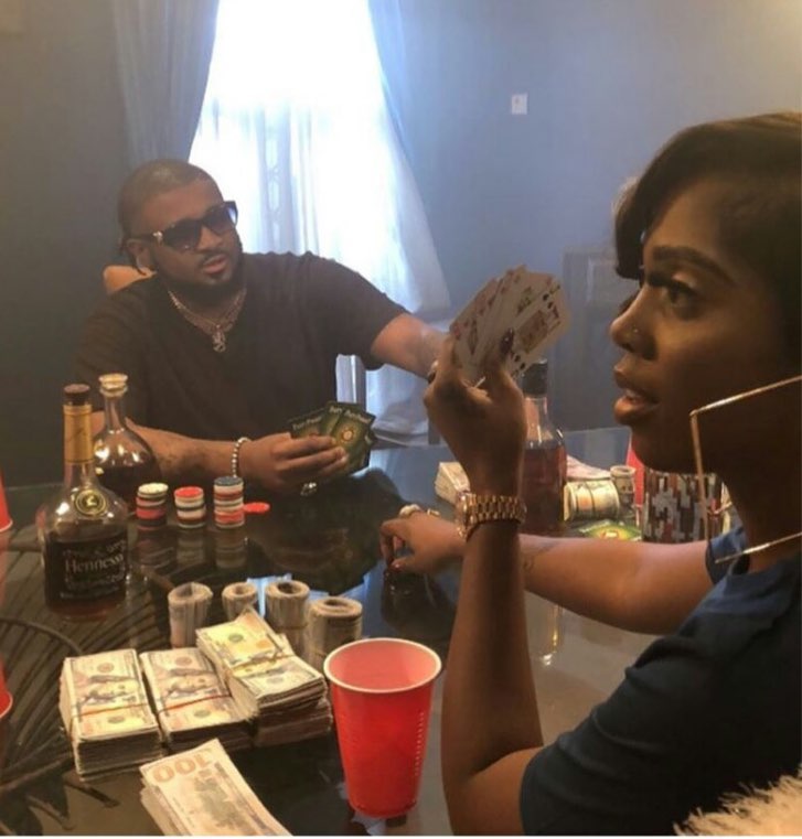 Tiwa Savage Pictured Gambling With Wads Of Cash In Dollars (2)