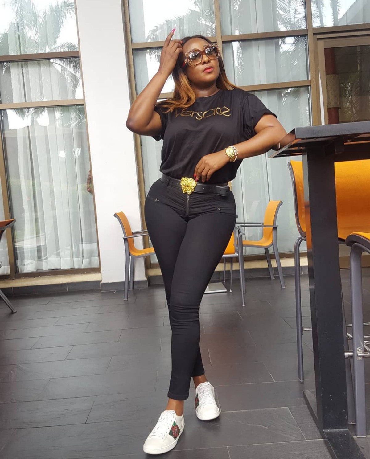 Ini Edo With Bare Face And Lipstick