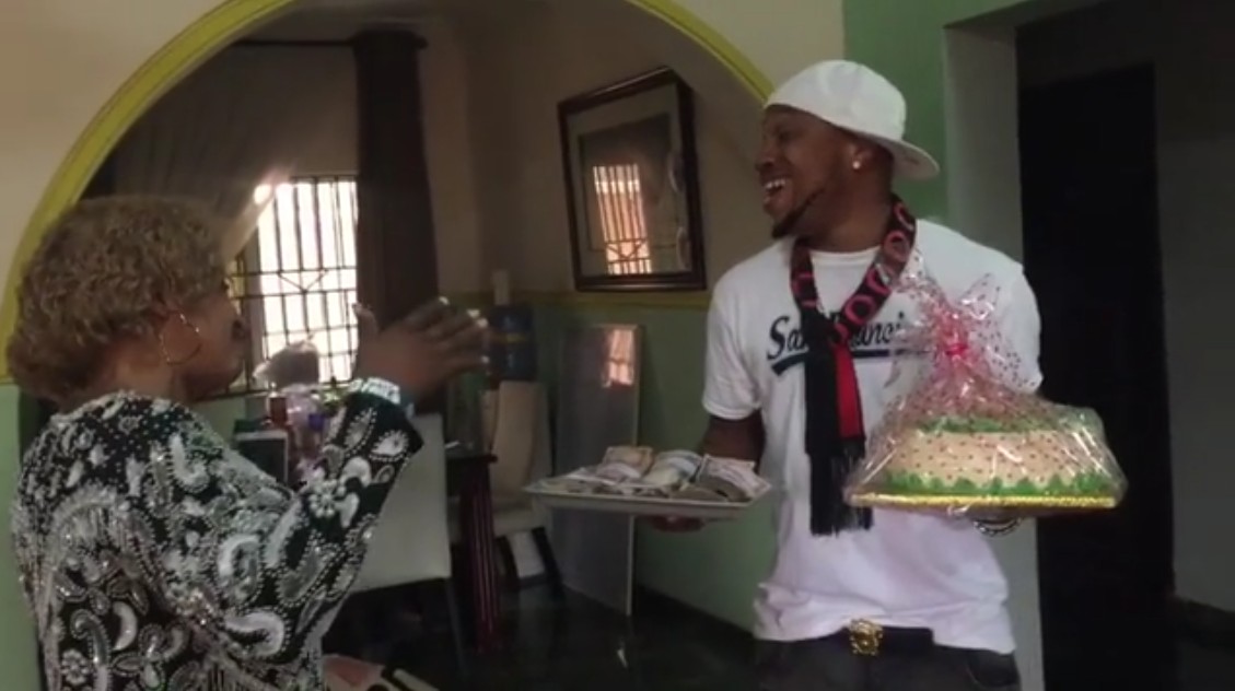 Charles Okocha Gifts His Mum Tray Full Of Cash (5)