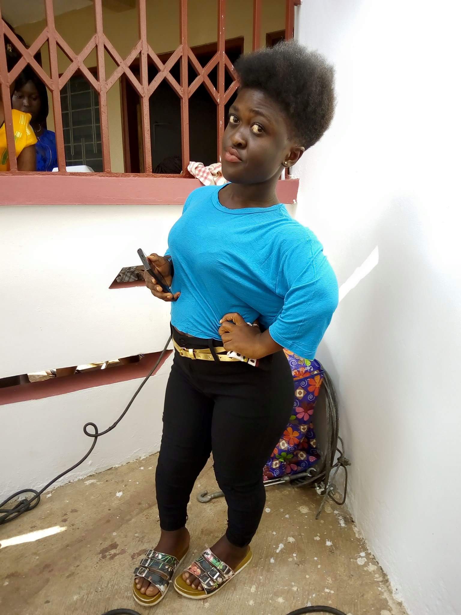 Ghanaian Lady Born As A Dwarf Shows Off Her Boyfriend (3)