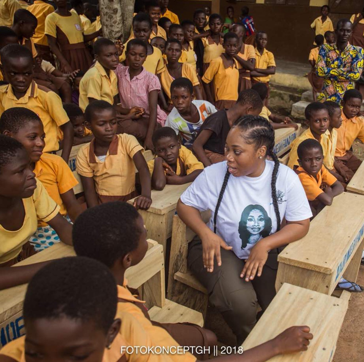 Moesha Boduong Aids TEBU/MA BASIC SCHOOL With Learning Materials (5)