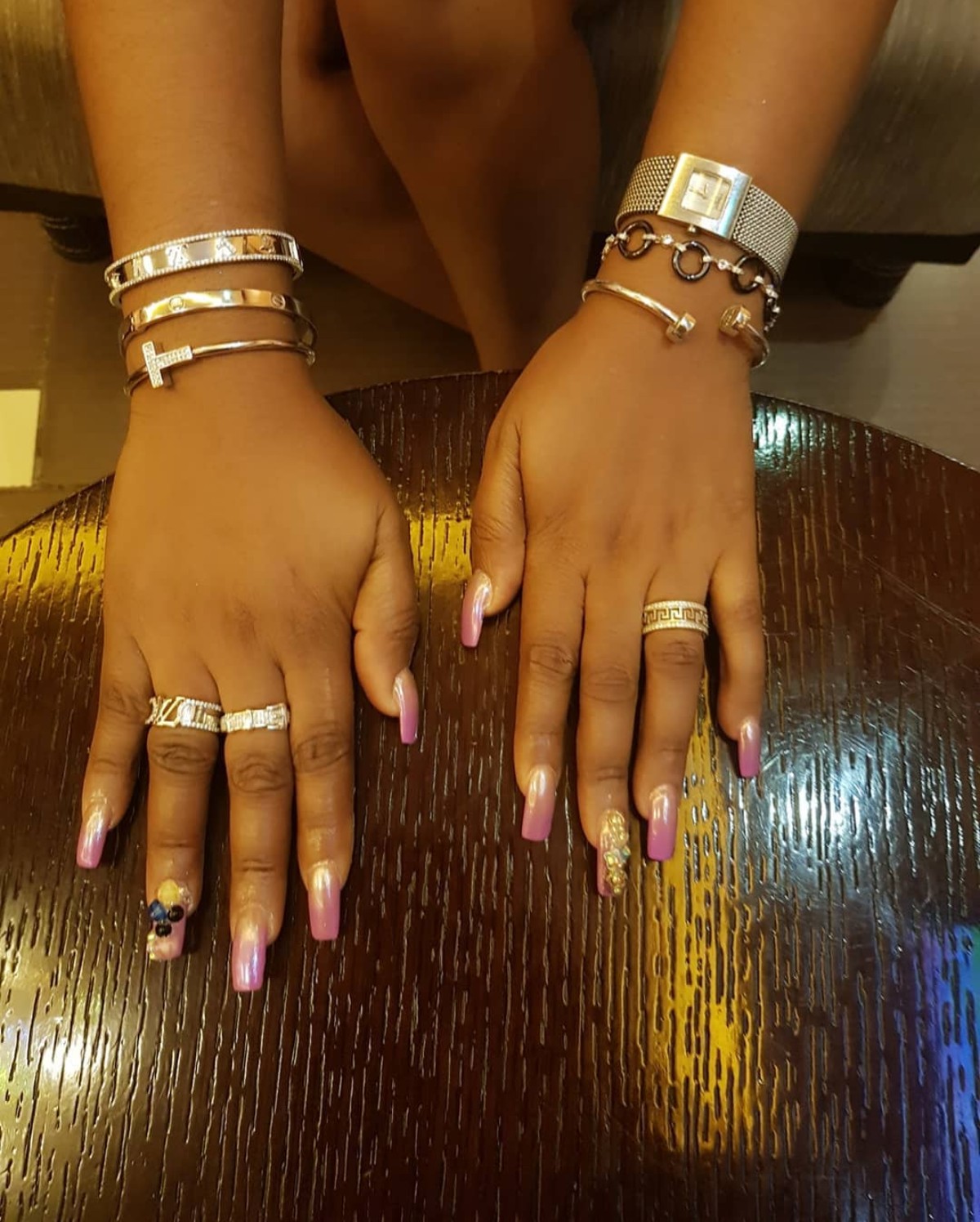 Mercy Aigbe Flaunts Her Midi Rings And Beautiful Nails (2)