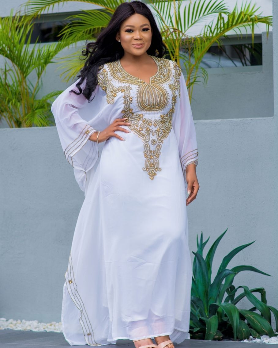 Rachael Okonkwo Stuns In Abaya Dress (3)