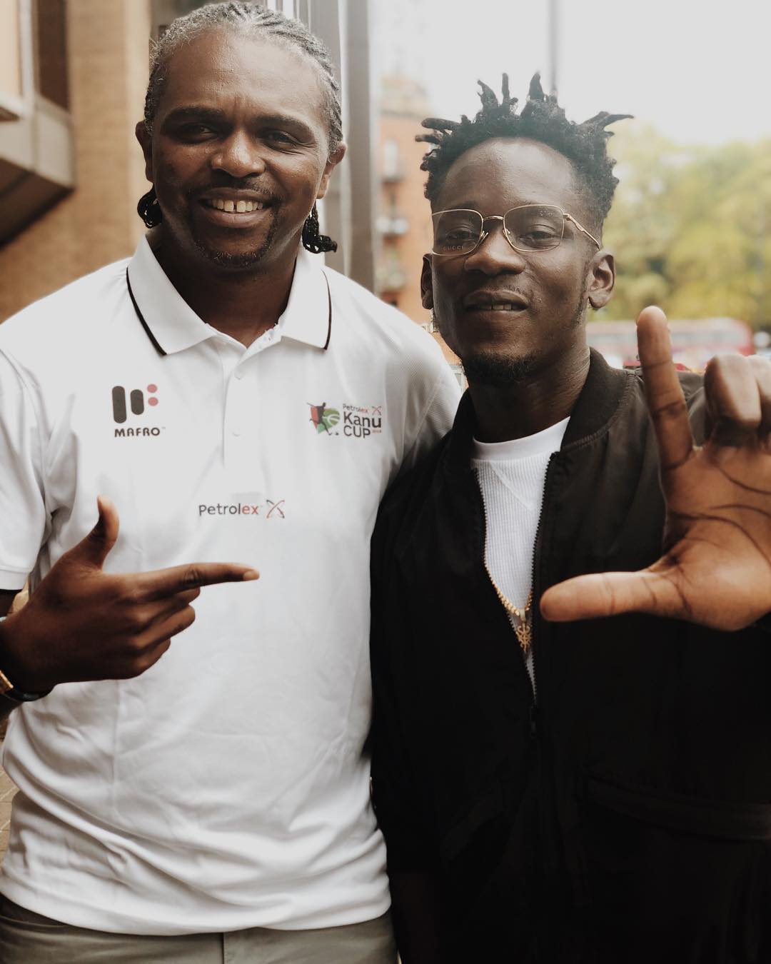 Mr Eazi Designs Kanu Nwankwo’s New kit For Kanu Cup (3)