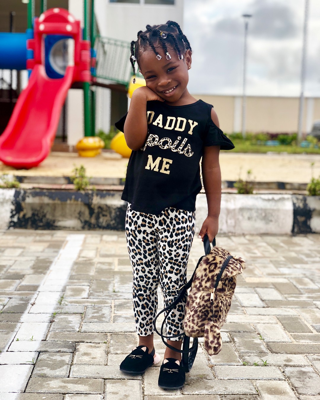 Imade Adeleke Rocks Daddy Spoils Me T-shirt (4)