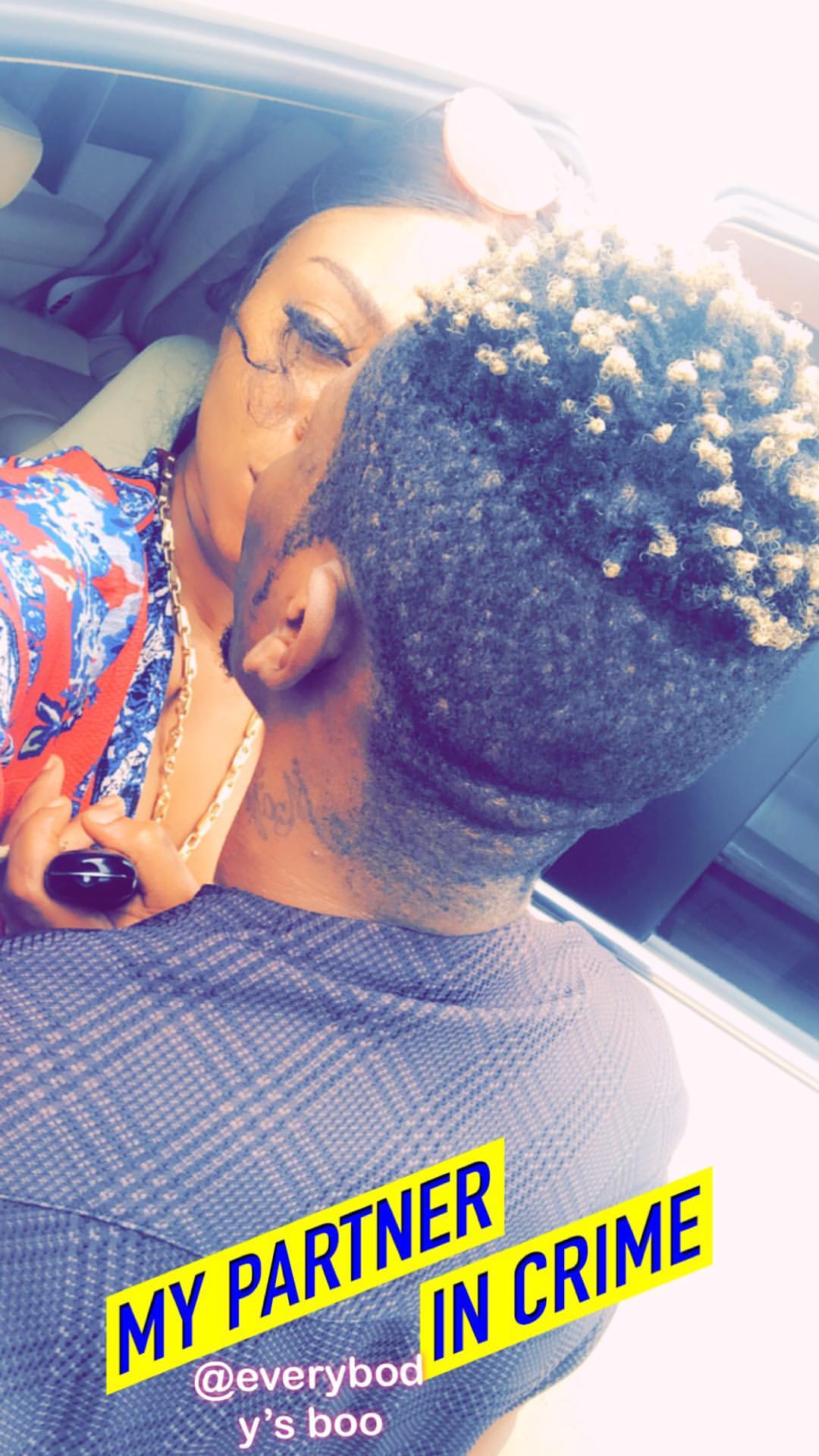 Shatta Wale And Michy Kiss As They Hit The Beach (2)