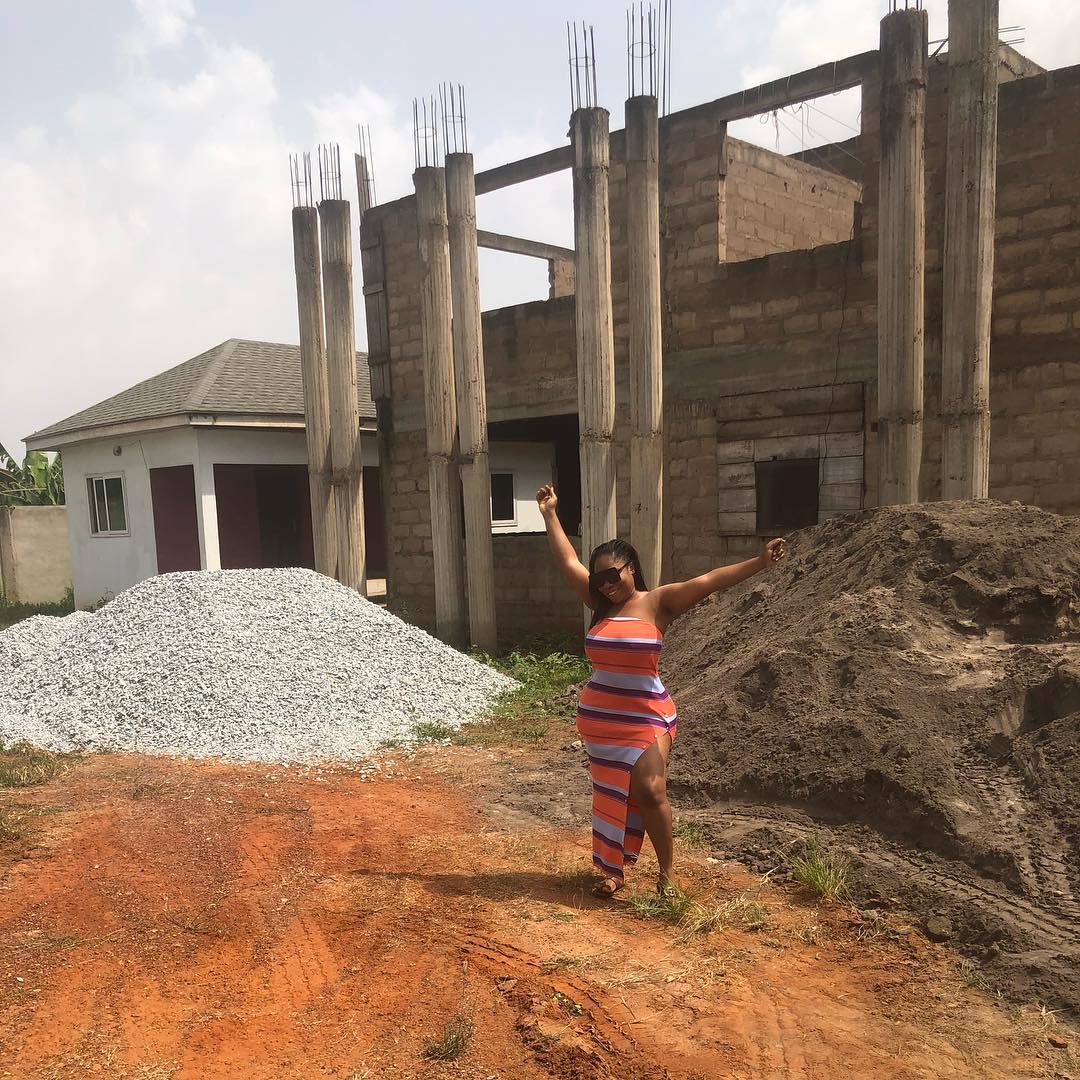 Moesha Boduong Building A House (2)