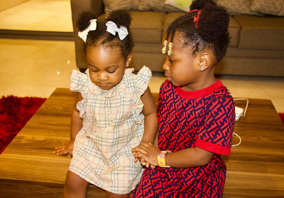 Davido’s Daughters Pose Together (3)