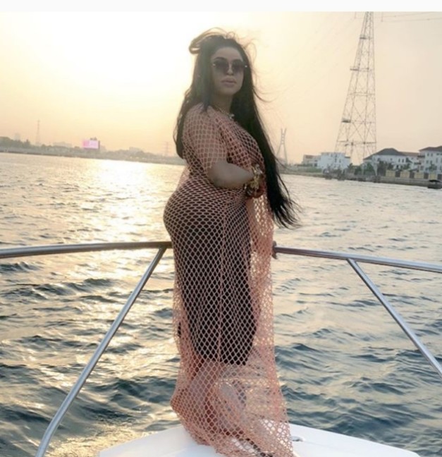 Bobrisky Shows Off His Enormous Behind (2)