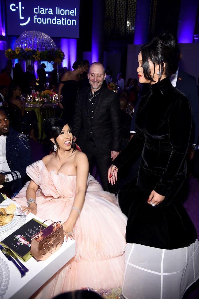 Cardi B Outbids Herself Diamond Ball Auction (2)