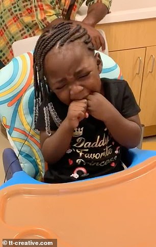 Deaf 3-Year-Old Tears Up After Hearing Parents Voices For The First Time (2)