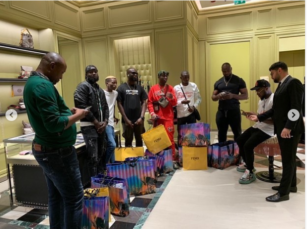 Davido Takes His Whole Squad Shopping In Dubai (4)