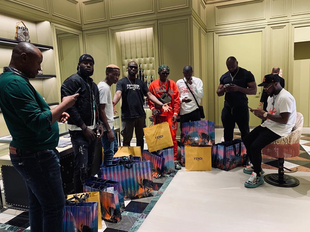 Davido Takes His Whole Squad Shopping In Dubai (2)