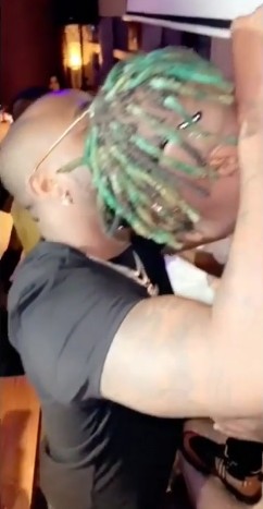 Davido Gives Zlatan Ibile $40K Necklace Again (2)