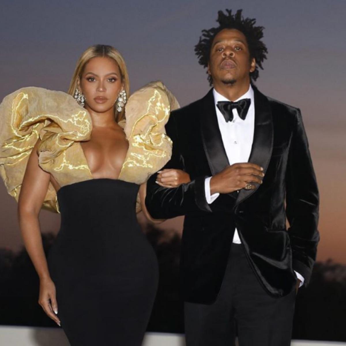 Jay-Z And Beyonce Sat During Super Bowl National Anthem