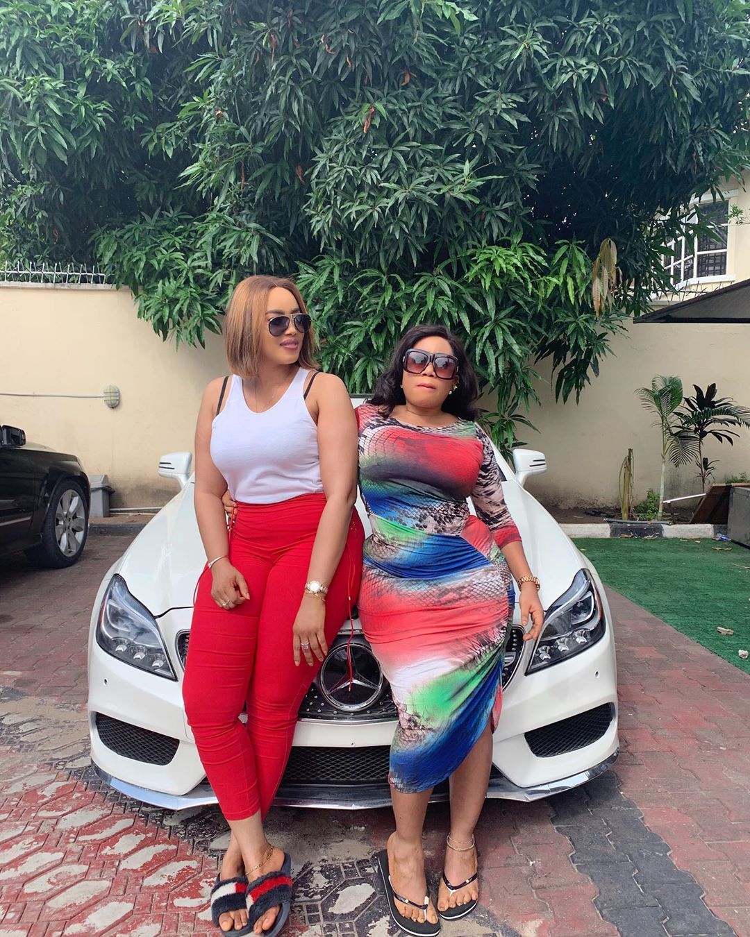 Moyo Lawal Bolanle Ninalowo Wife Bunmi Pose Together (3)