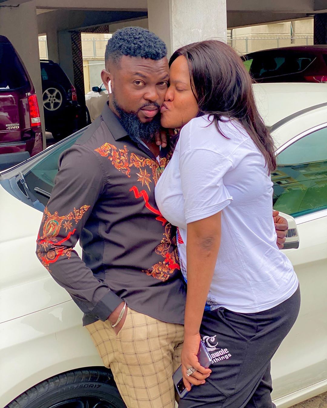 Toyin Abraham Kisses Kolawole Ajeyemi (2)