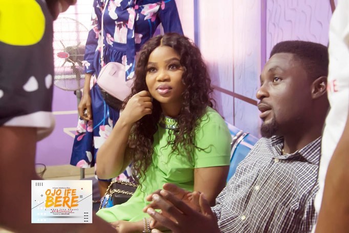 Adeniyi Johnson And Wife Seyi Edun Meet On Set OJO IFE BERE (4)