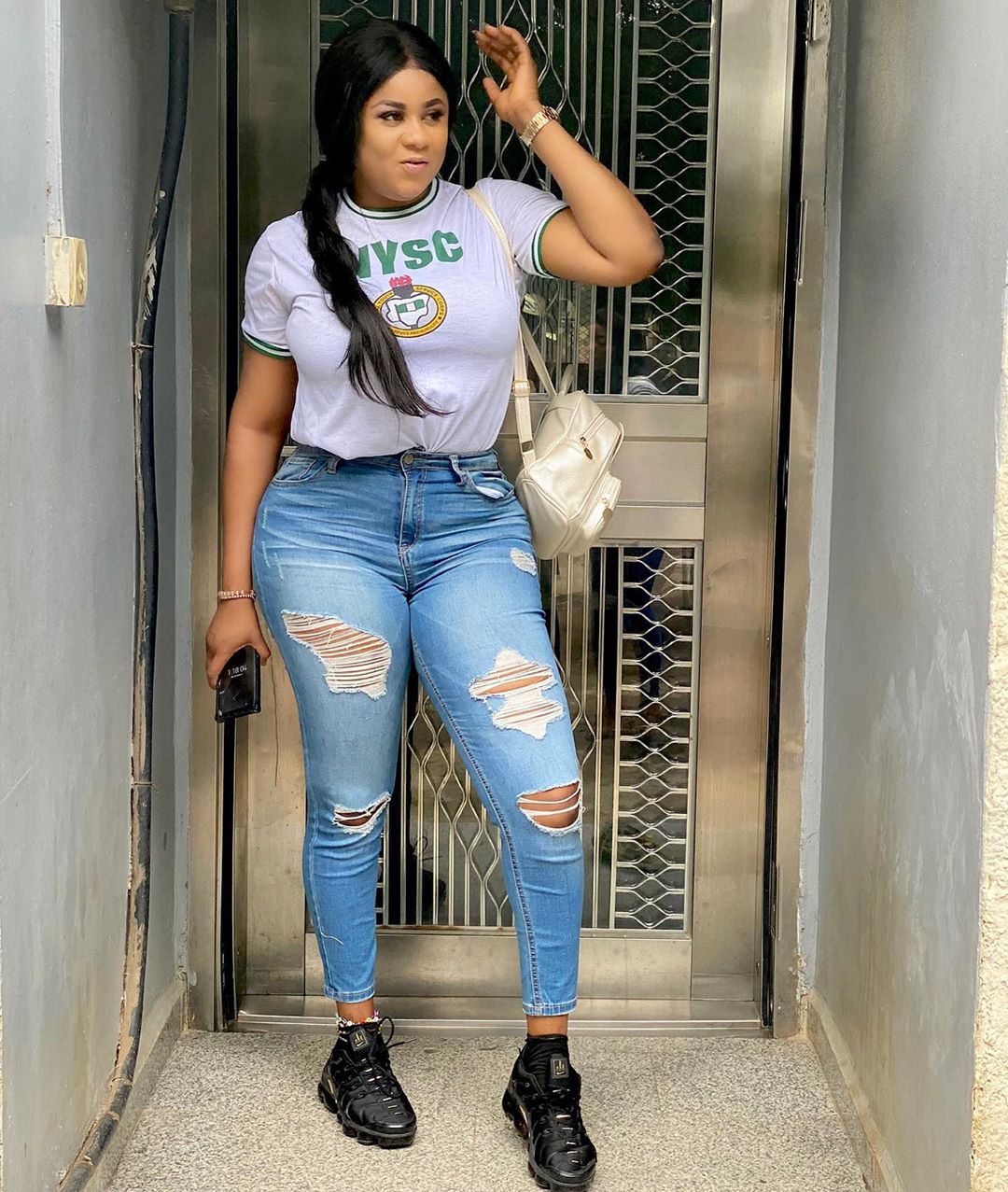 Uju Okoli NYSC Top Ripped Jeans (2) Amebo Book