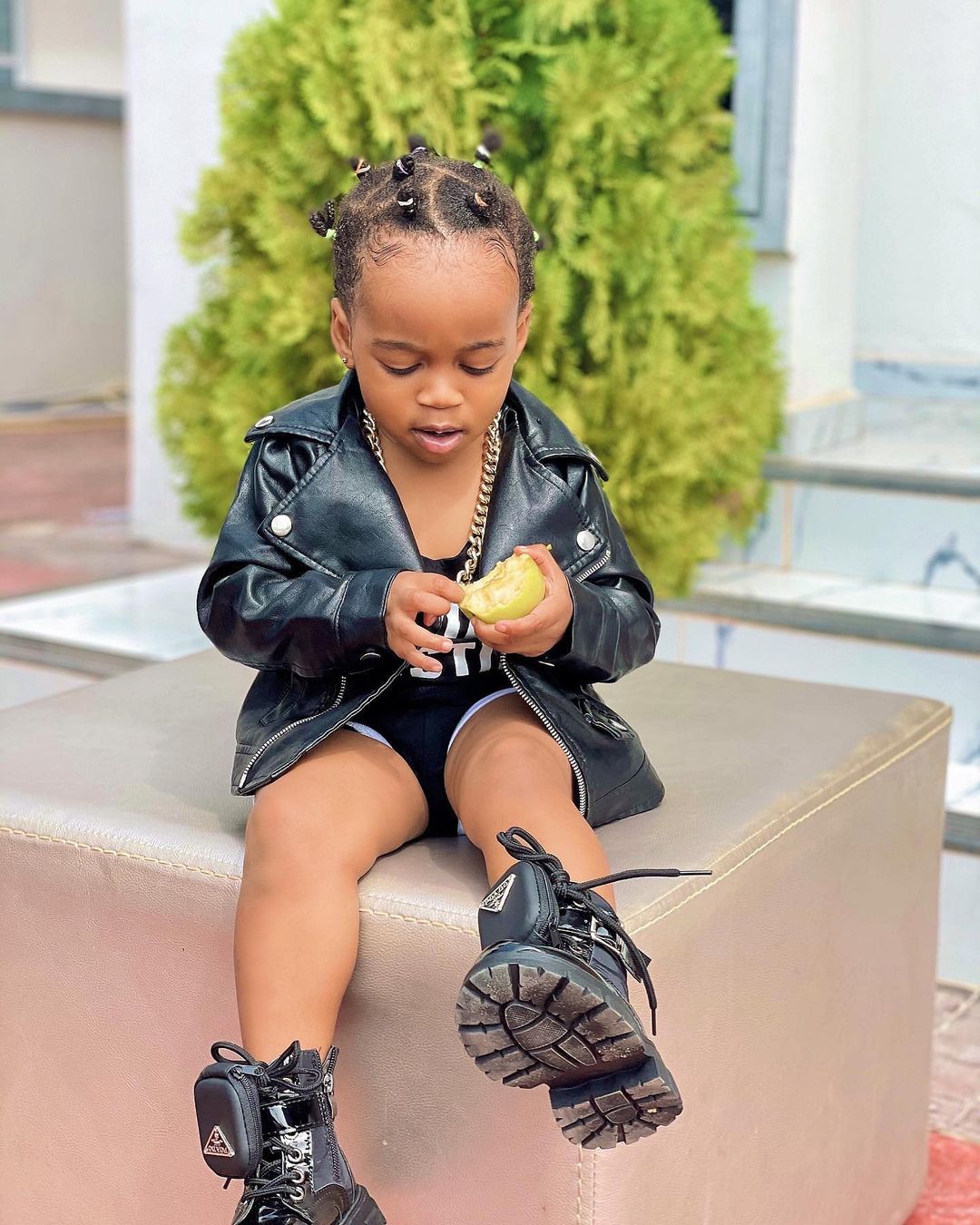 Ruth Kadiri Daughter Reign Black Leather Outfit (7)