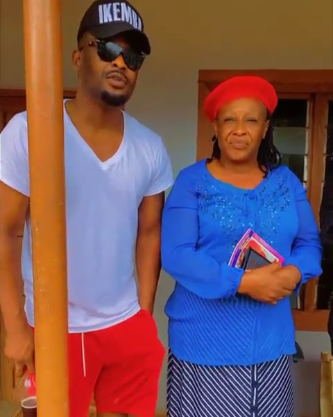 Zubby Michael And Patience Ozokwo Hang Out (2)