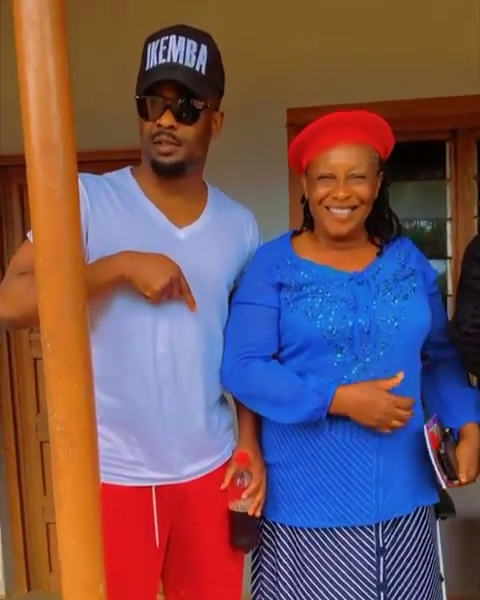 Zubby Michael And Patience Ozokwo Hang Out (3)