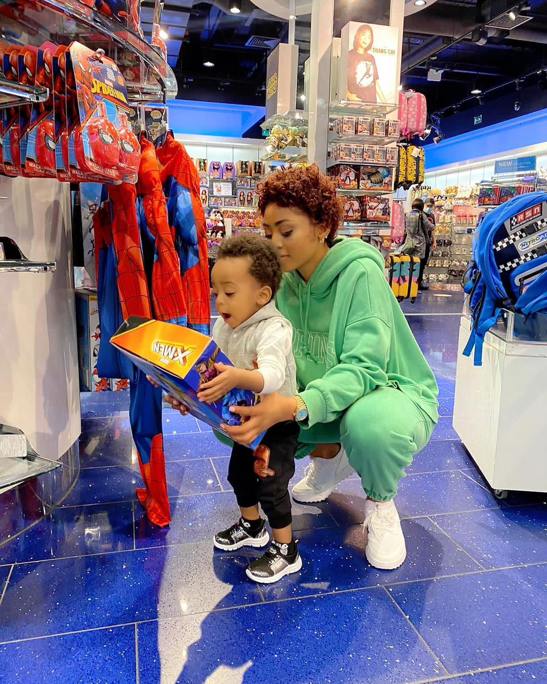 Regina Daniels Son Munir London Toy Shop (4)